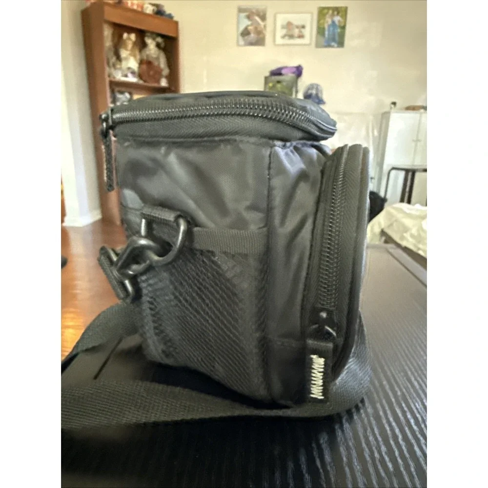 Case Logic Small Camera Camcorder Bag 8